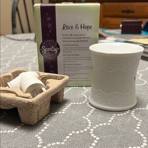 Scentsy Lace & Hope White Wall Plug-in  Warmer